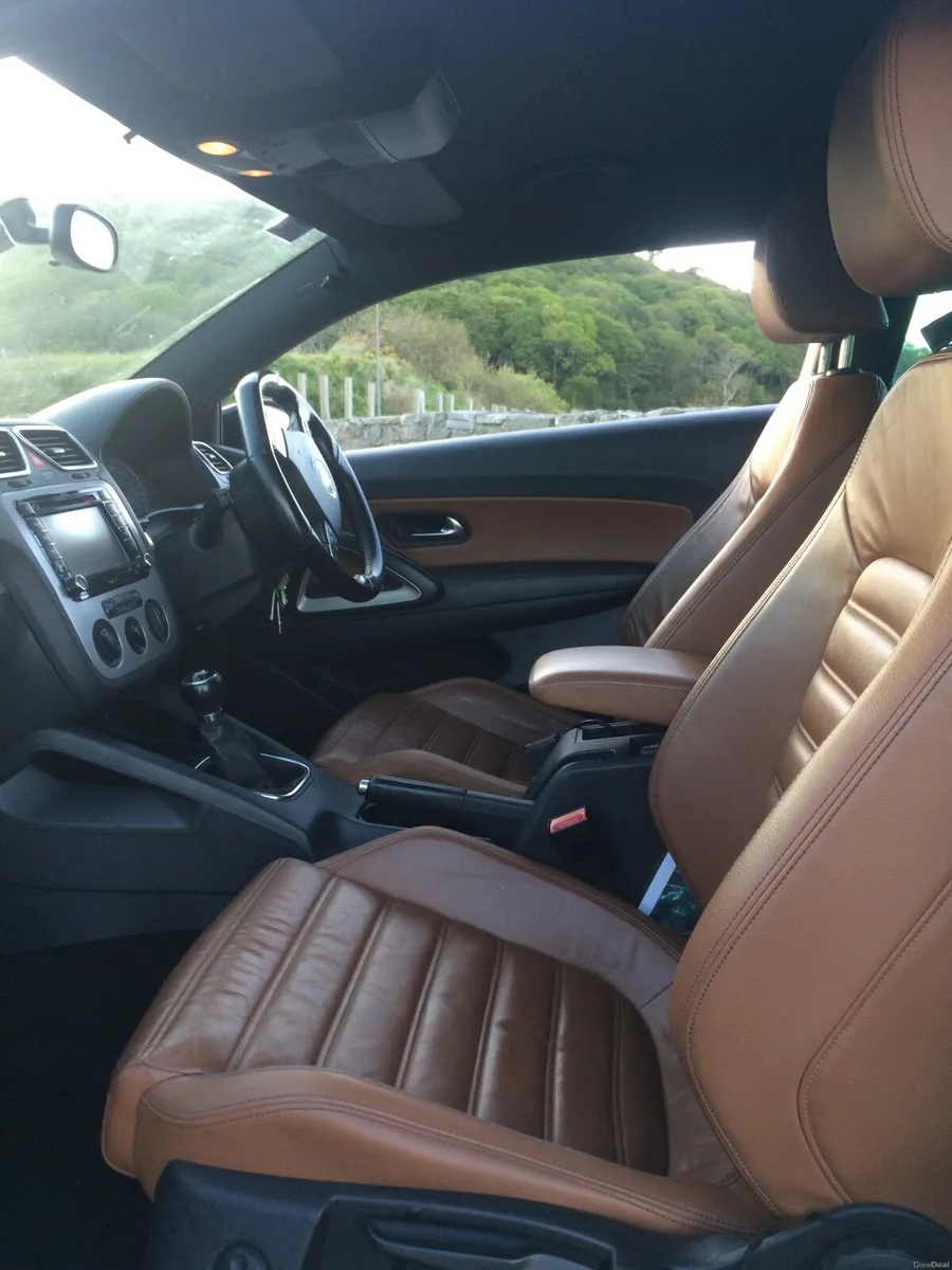Volkswagen Scirocco 2009 - Image 4