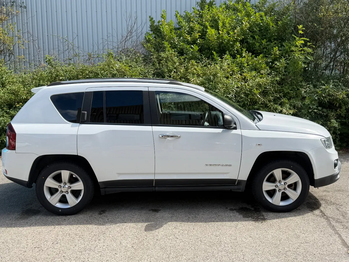 Jeep Compass Petrol Automatic - Image 2