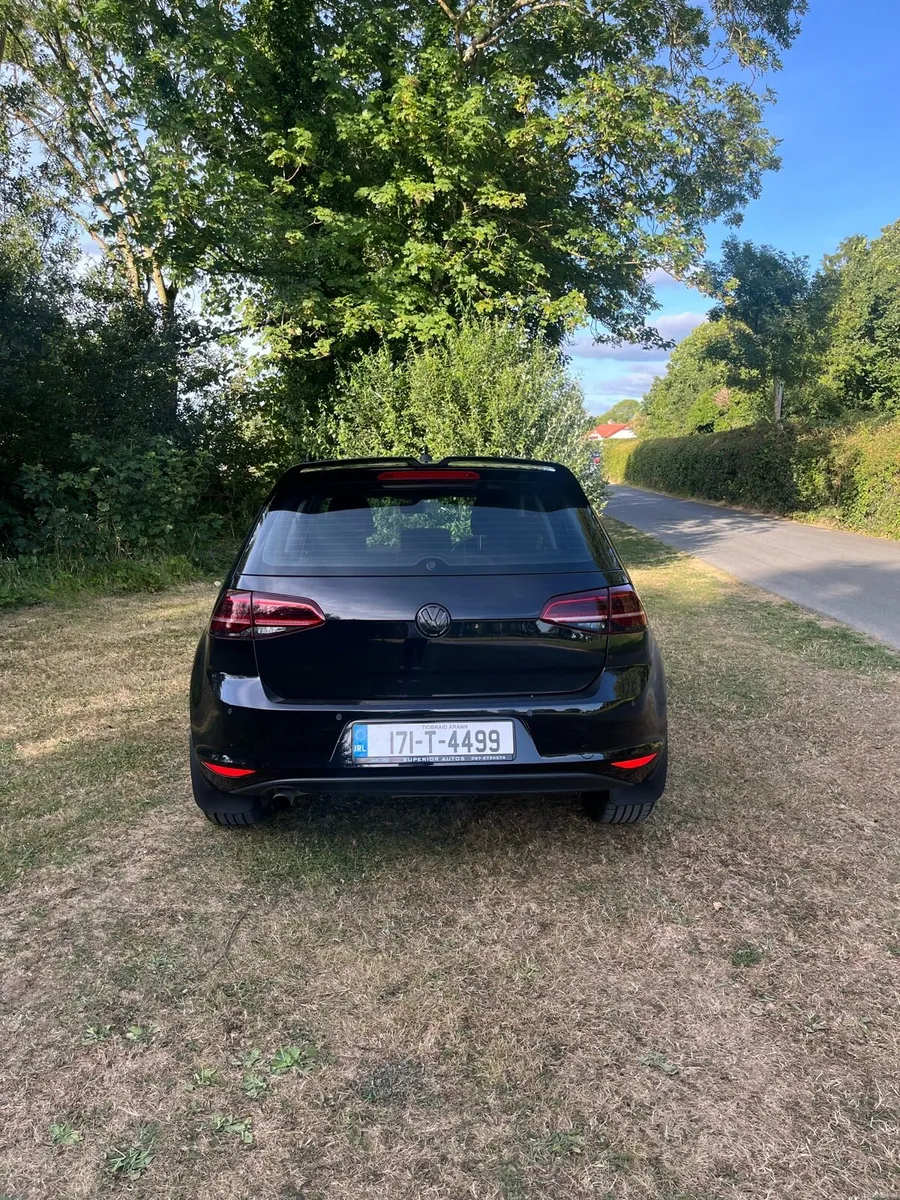 VW GOLF BLACK 1.6 TDI MATCH - Image 4