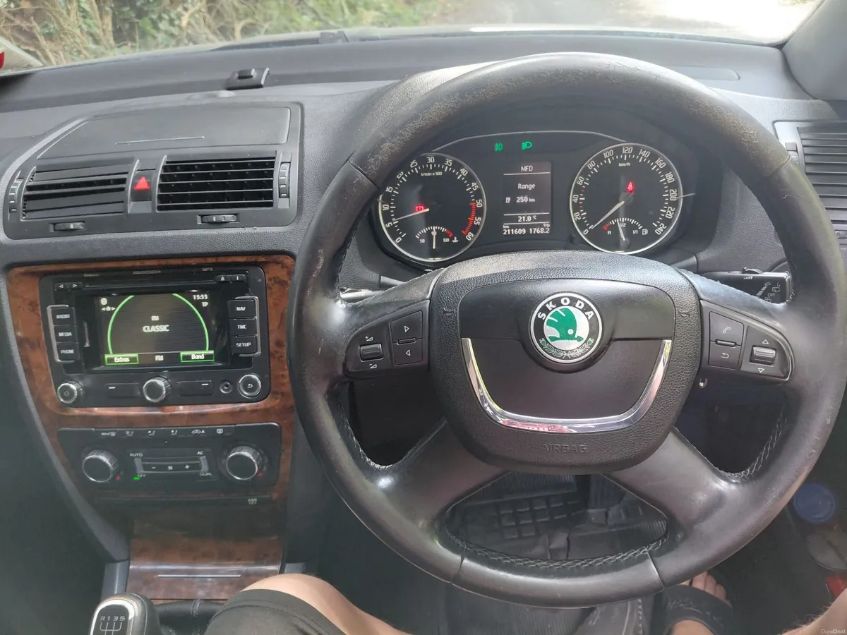 New nct7/27,tax10/26,only129mls,driving as new - Image 6