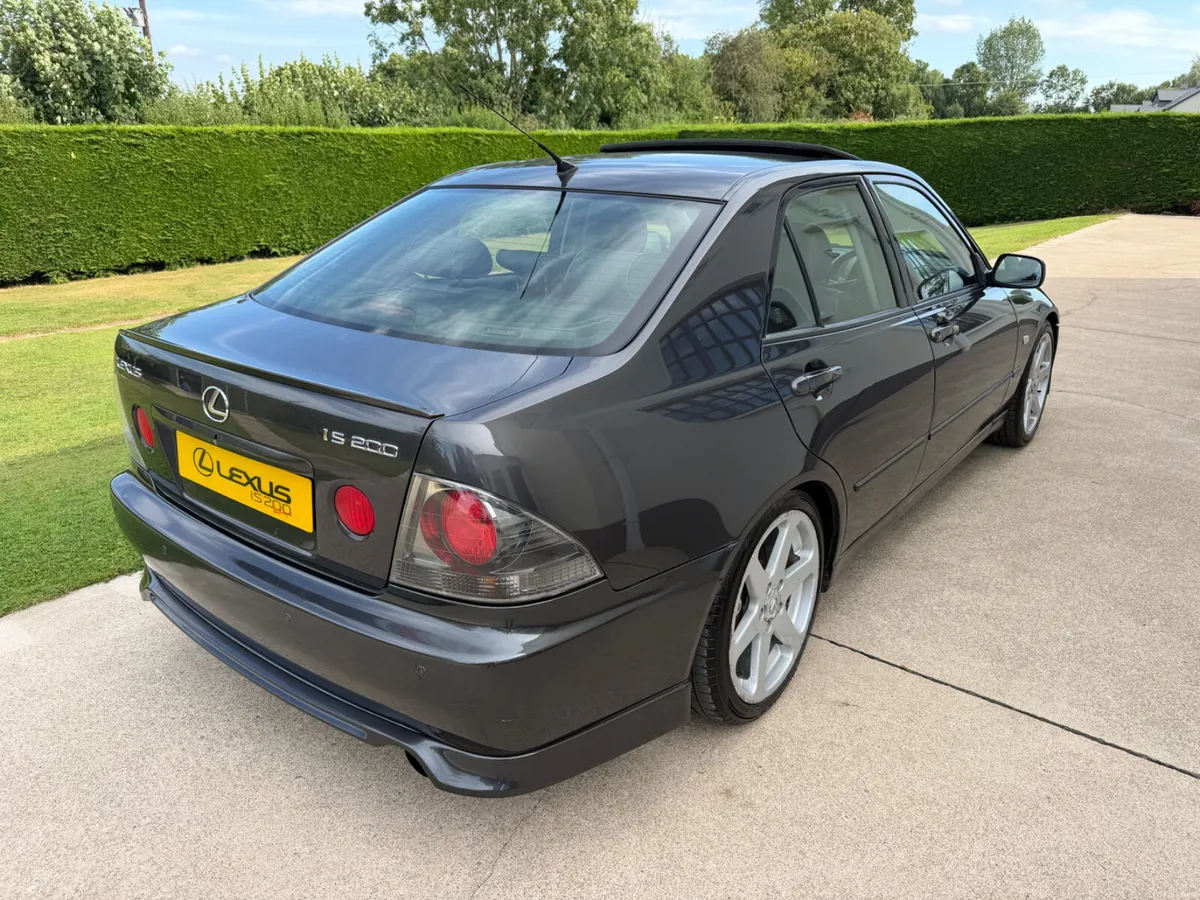 2003 LEXUS IS200 TTE SE AUTO | BLACK LTH - Image 2