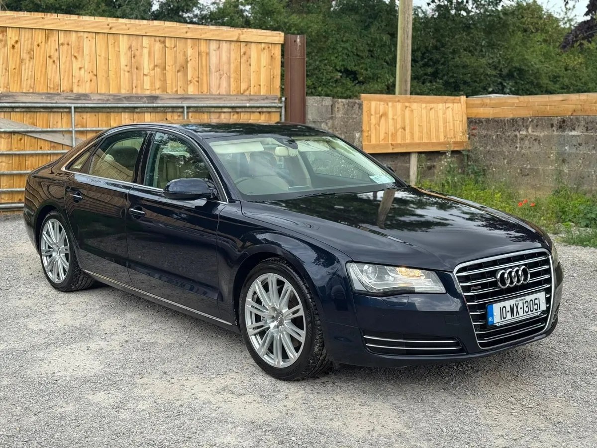 Audi A8 2010 - Image 6