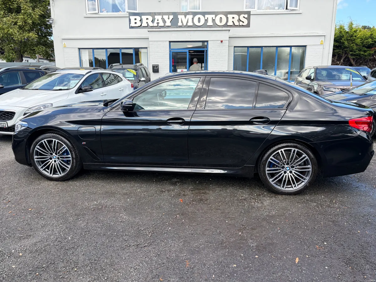 2019 BMW 530e M SPORT UNIQUE MASSIVE EXTRAS - Image 3