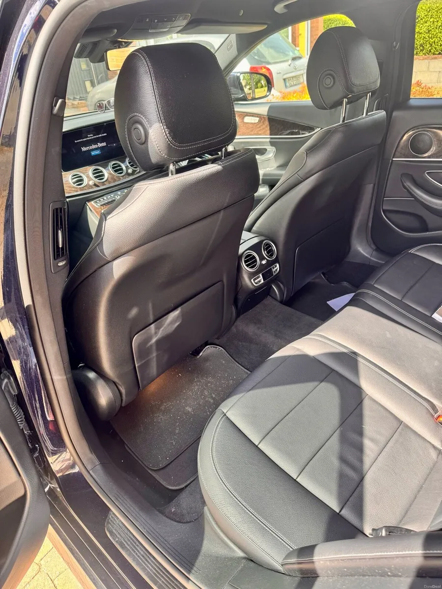 Mercedes Benz E300de Diesel/Electric Hybrid - Image 6