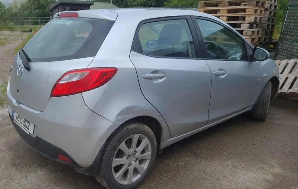 Mazda 2 2009 - Image 2