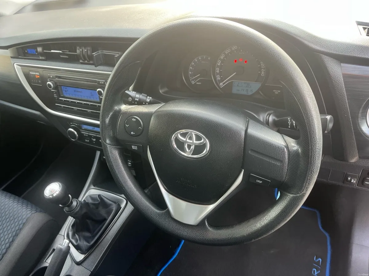 2013 Toyota Auris 1.3 petrol - Image 6