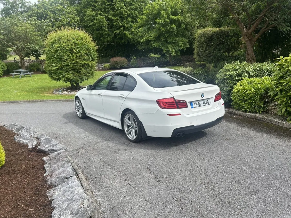 BMW 5-Series 2012 - Image 2