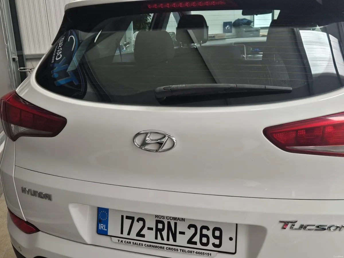 17 HYUNDAI TUCSON 1.7 DIESEL COMFORT EDITION - Image 4