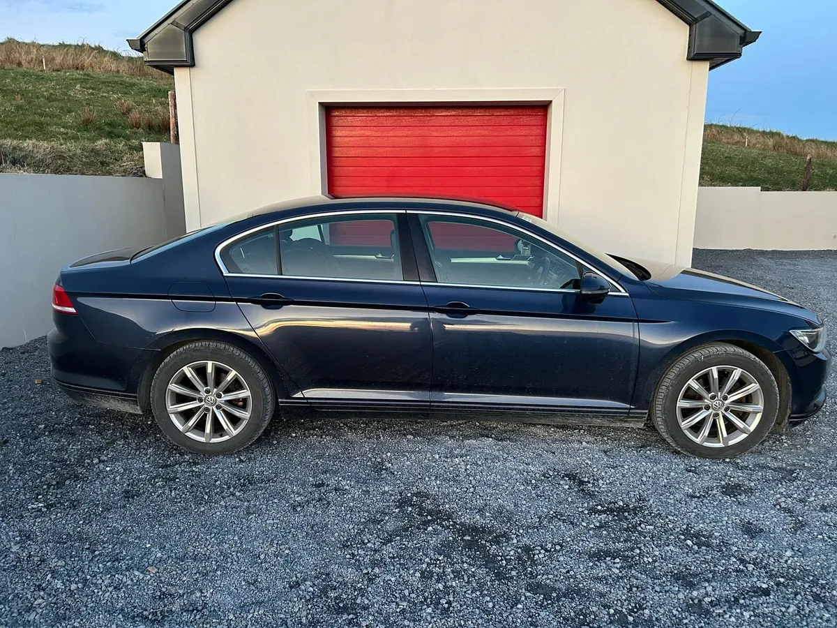 2015 Volkswagen Passat 2.0L TDI Bluemotion - Image 3