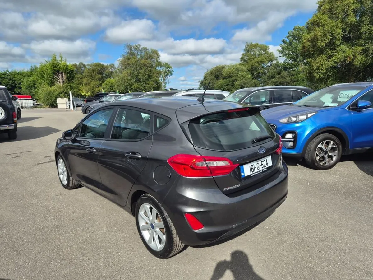 Ford Fiesta Zetec 1.1 70PS 5M 4DR - Image 5