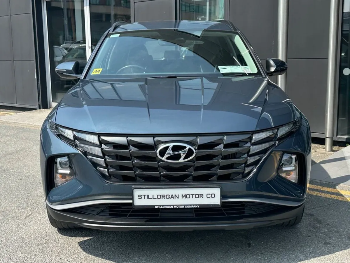 Hyundai Tucson Executive Plus Auto (PHEV) - Image 2