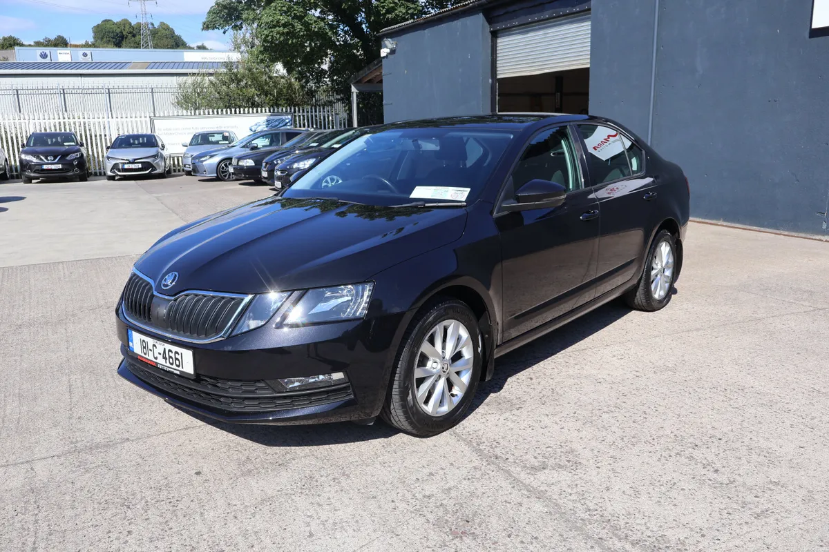 Skoda Octavia Huge Spec Only 42,000Km Exceptional! - Image 5