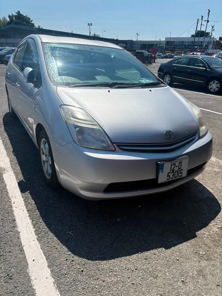 MINT Toyota Prius 2012 AUTOMATIC - Image 1