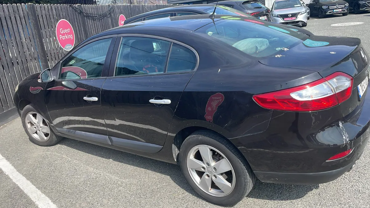 Mint Renault Fluence 2010 - Image 2