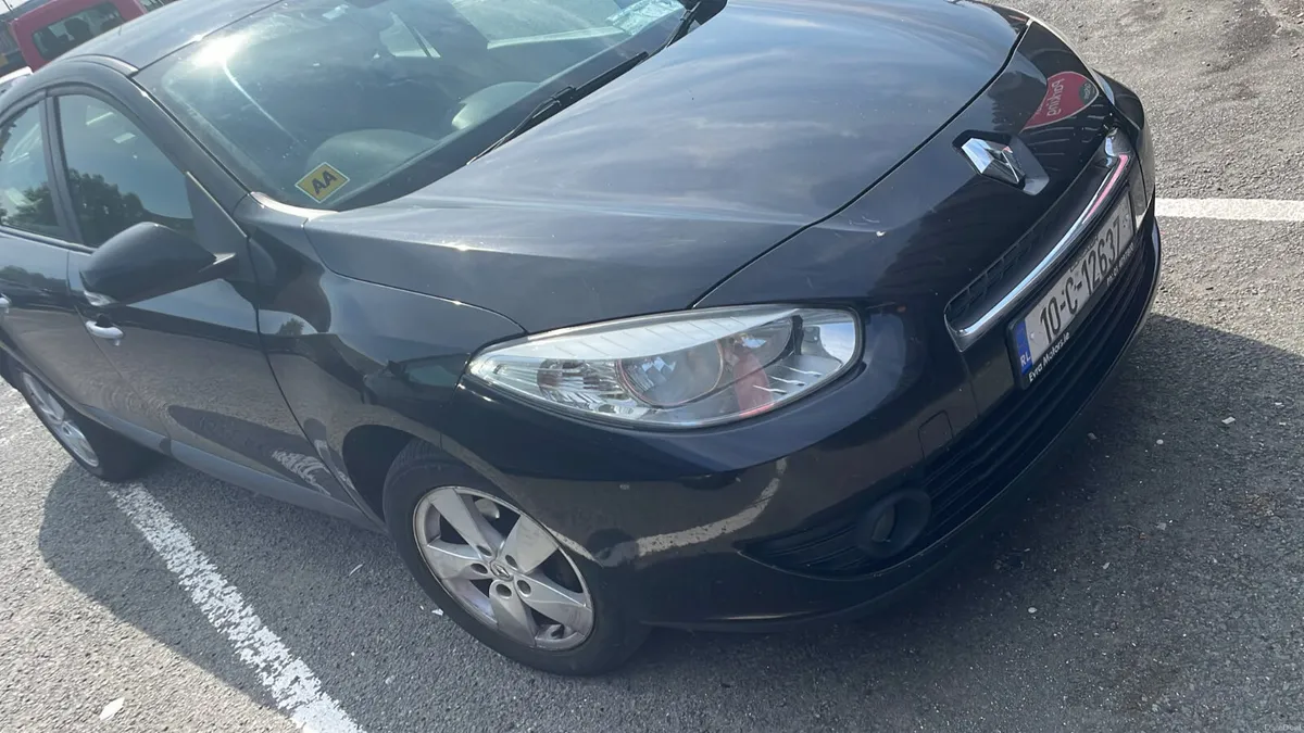 Mint Renault Fluence 2010 - Image 1