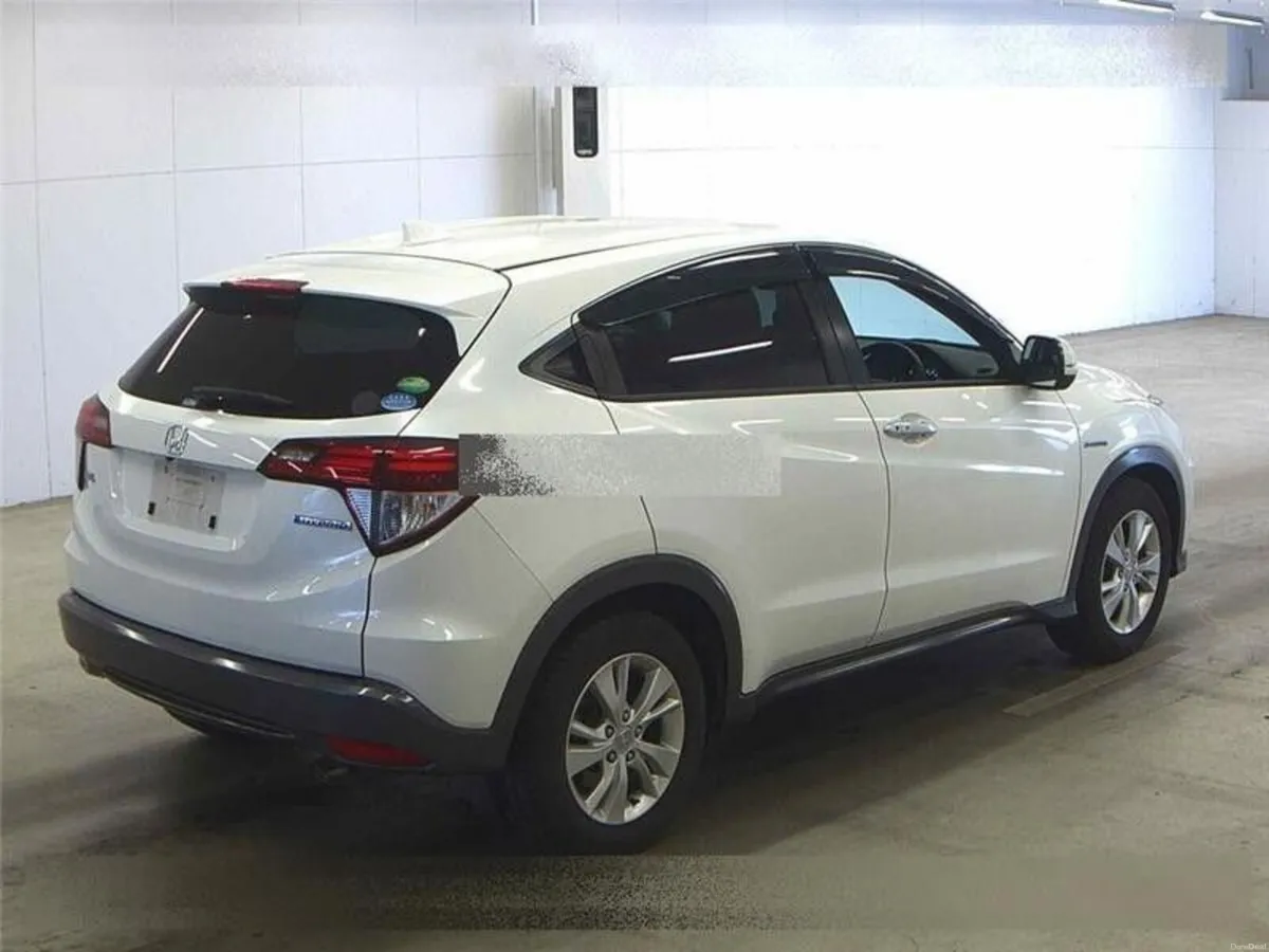 2016 honda vezel / ARRIVING SOON - Image 4