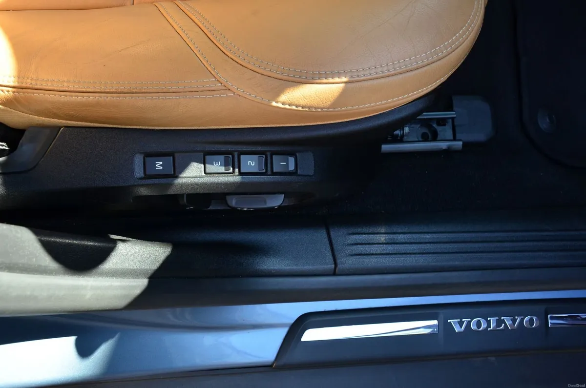 Volvo V40 Cross Country T5  AWD 245 hp - Image 4