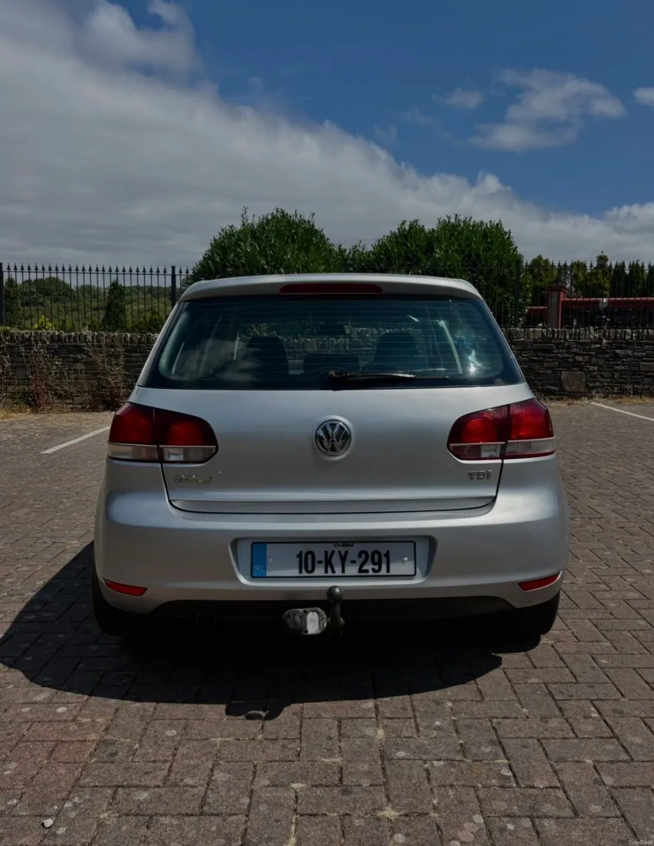 Volkswagen Golf - Image 4