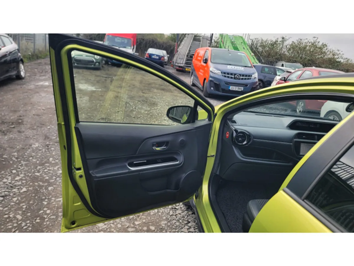 Toyota Aqua *DEPOSIT TAKEN*1.5L Automatic Petrol H - Image 5