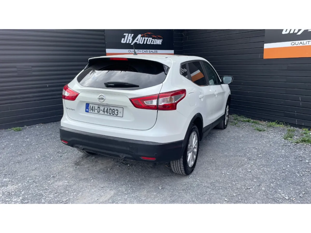 Nissan Qashqai 1.2 DIG-T ACENTA PREMI PREMIUM - Image 4