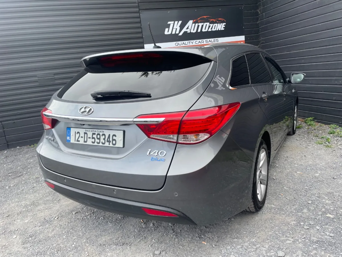 Hyundai i40 1.7 CRDI STYLE BLUE DRIV 5DR - Image 4