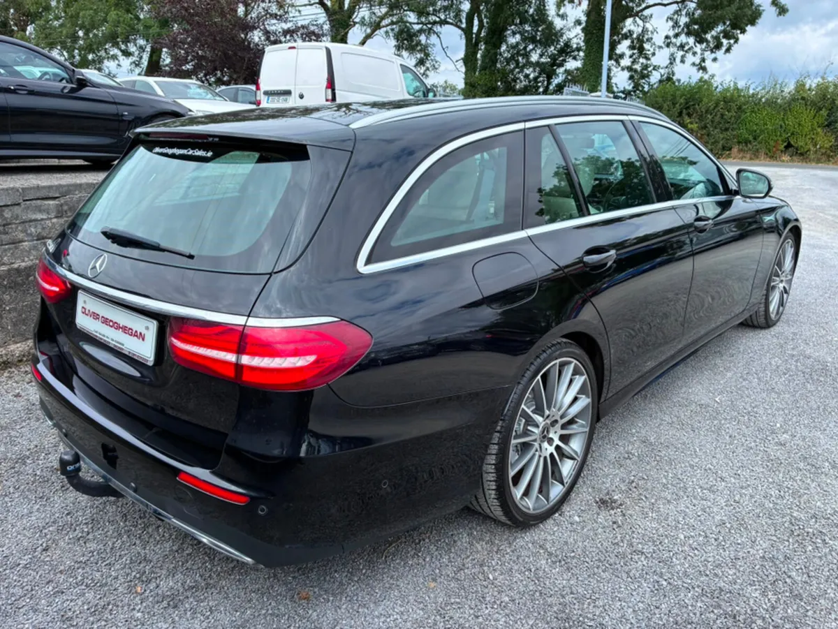 Mercedes-Benz E-Class (7 SEATER) E 220 D AUTO - Image 2