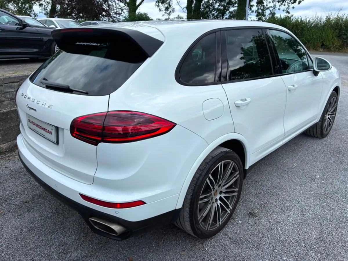 Porsche Cayenne D PLATFORM EDITION V6 TIP S-A - Image 2