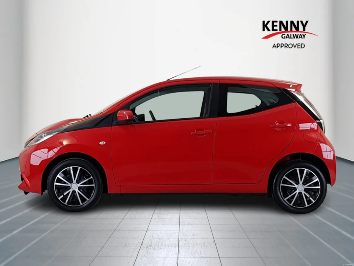 Toyota Aygo 1.0 VVTI X-PLAY 5DR - Image 4
