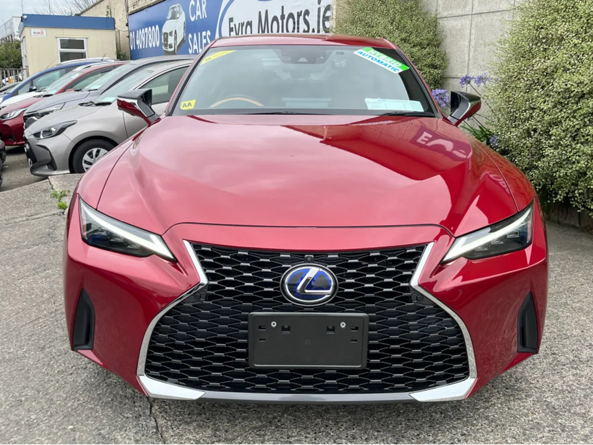 Lexus IS VERSION L AUTOMATIC HYBRID 2.5 PETROL //V - Image 2