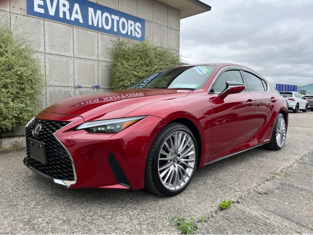 Lexus IS VERSION L AUTOMATIC HYBRID 2.5 PETROL //V - Image 5