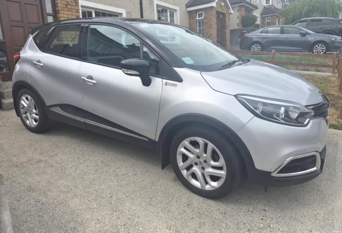 2017 Renault Captur - Image 1