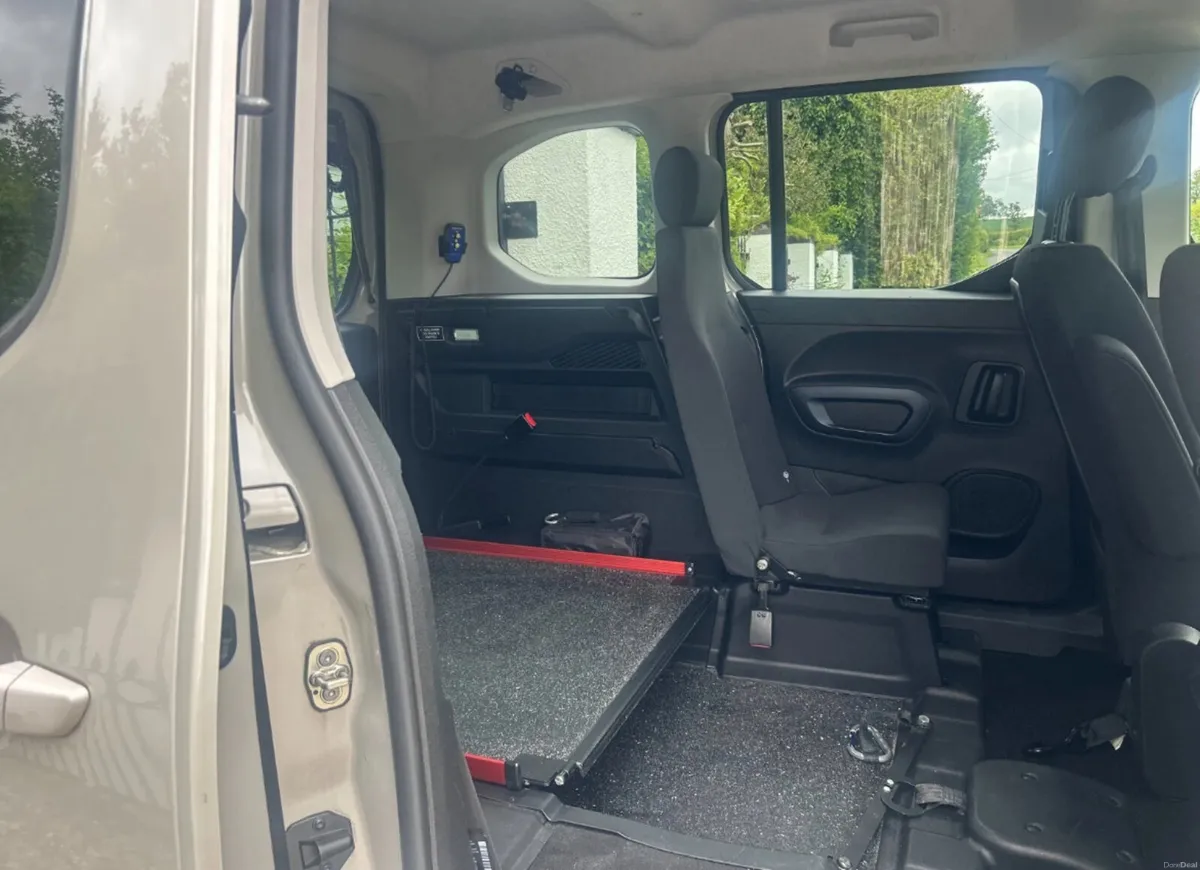 Wheelchair car - Image 6