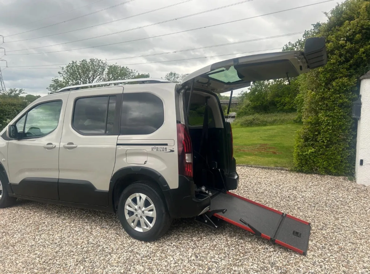 Wheelchair car - Image 3