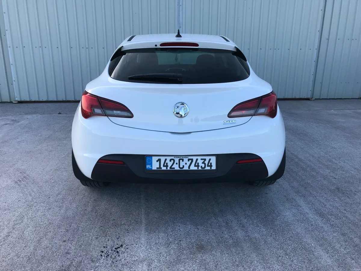 Vauxhall Astra 2014 - Image 4