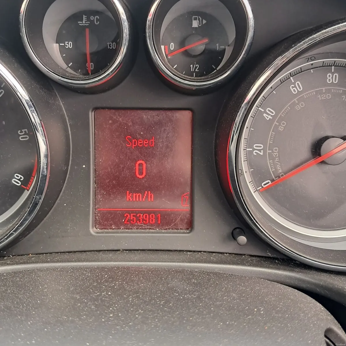 Vauxhall Insignia 2011 - Image 1