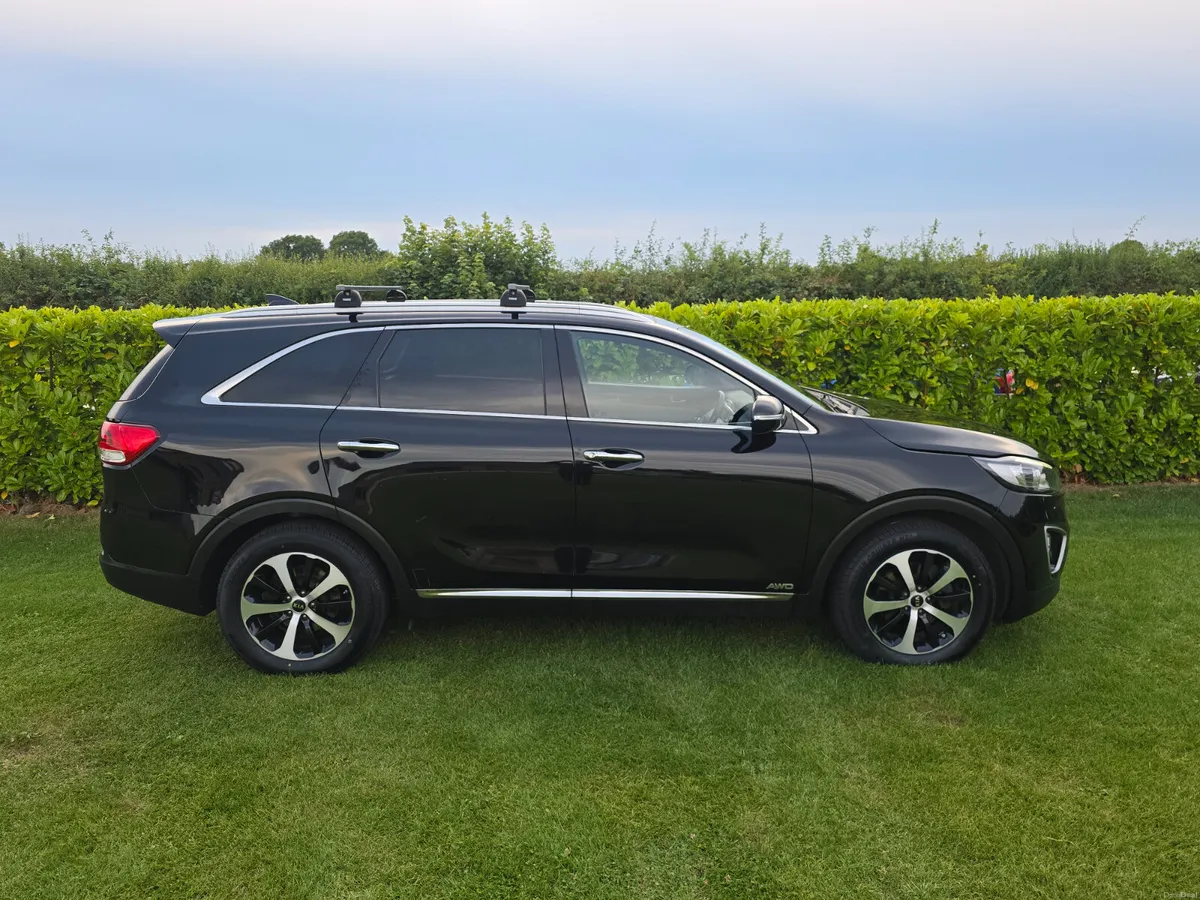 Kia Sorento 2016 Automatic 7 Seater 4X4 - Image 4