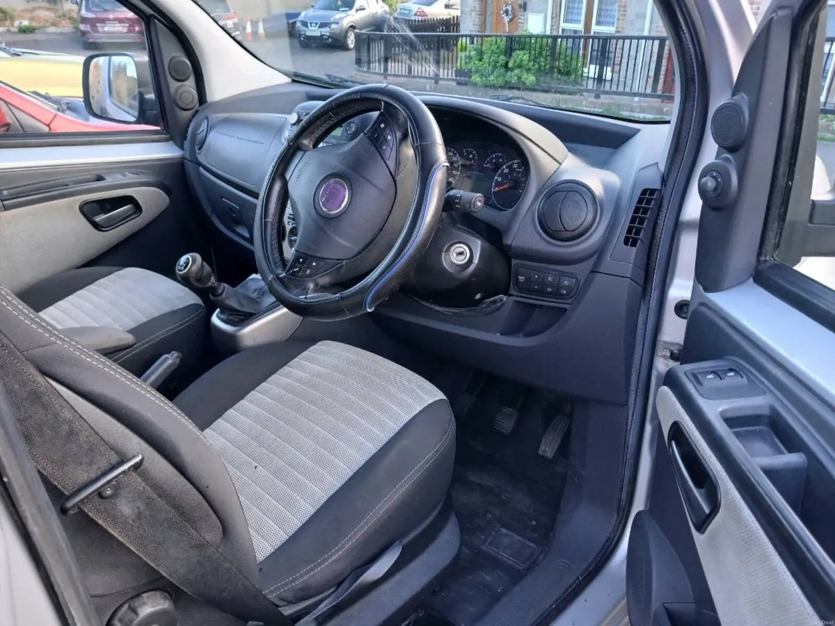 Car/Van for sale - Image 2