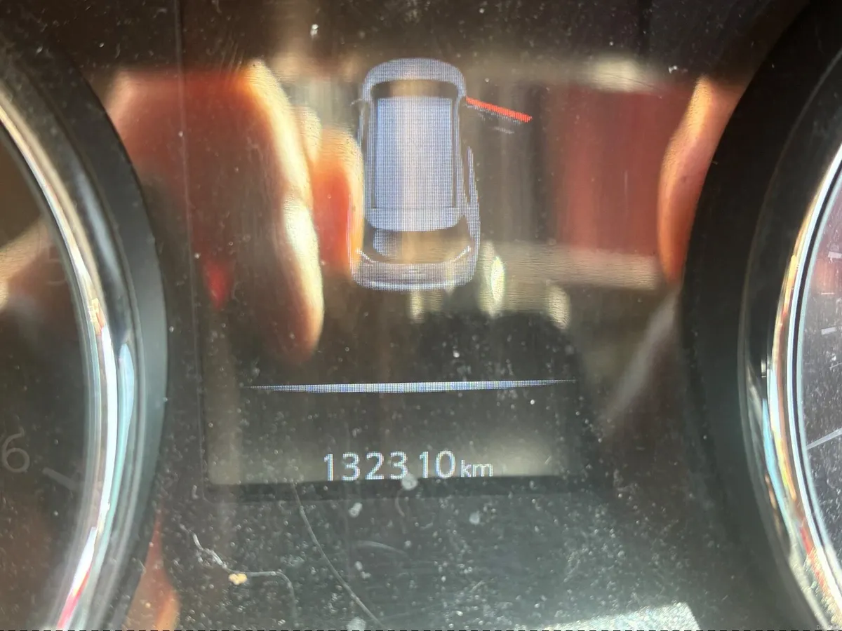 Nissan X-Trail 2016 - Image 2