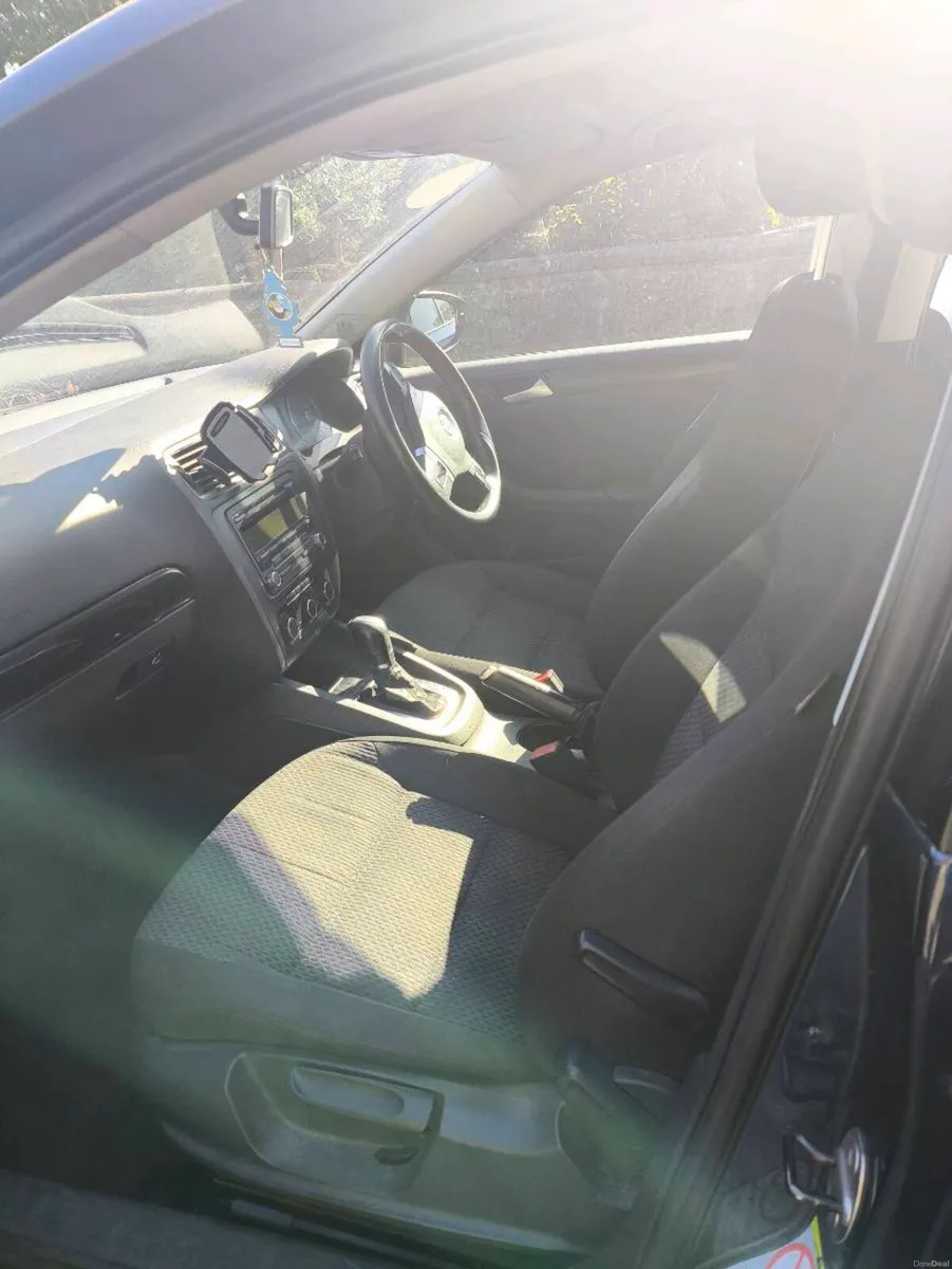 VW Jetta 1.6 tdi diesel Automatic - Image 6