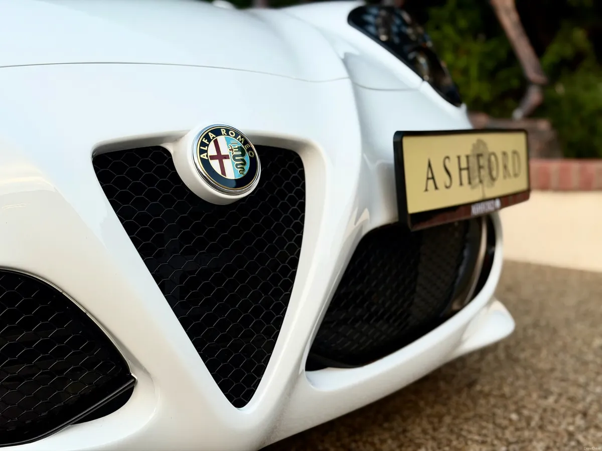 162 Alfa Romeo 4C 240BHP Collectors car - Image 6