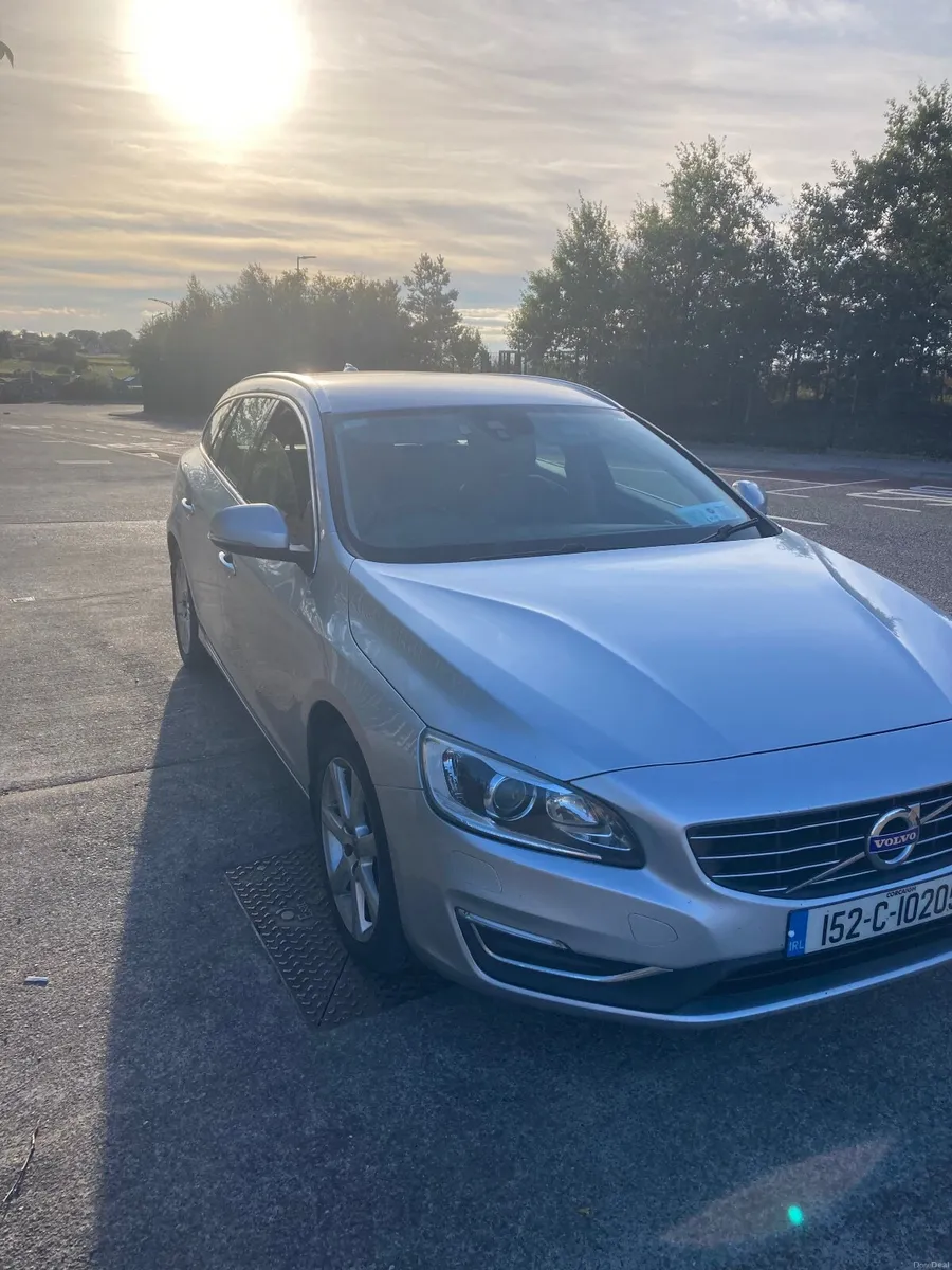 Volvo V60 2015 - Image 1