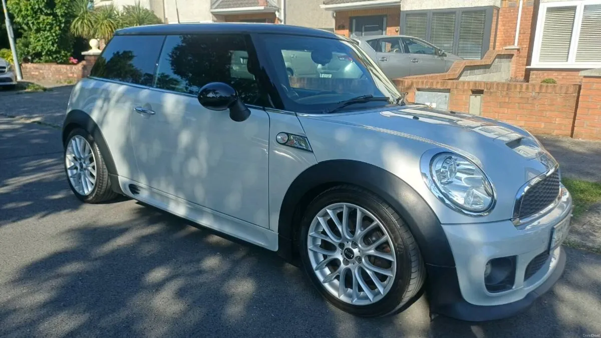 Mini Cooper S - Image 1