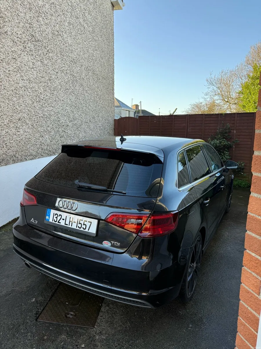 Audi A3 S-line Black Edition 1.6TDI - Image 3