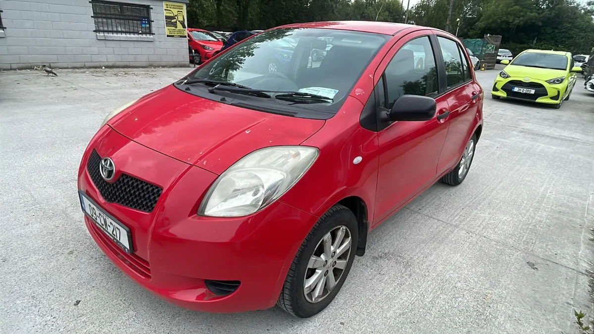 €1650 Toyota Yaris 2009 1.0L nct&taxed €1650 - Image 3