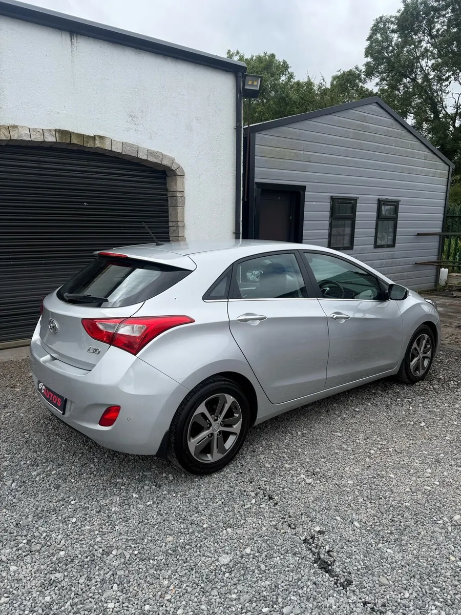 Hyundai i30 2017 Diesel - Image 2