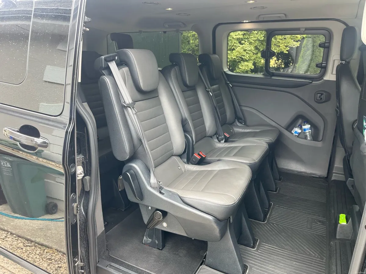 Ford Tourneo Custom - 8 seater AUTOMATIC - Image 4