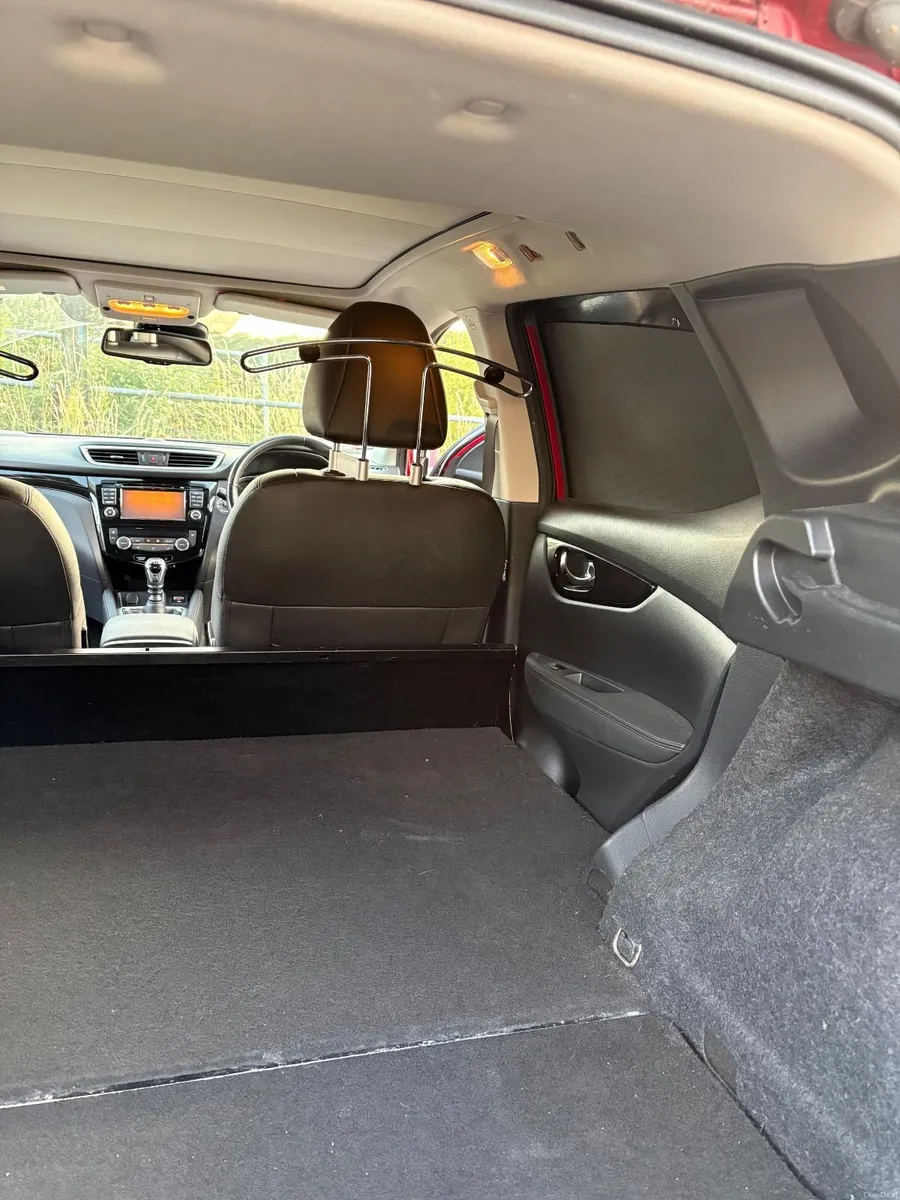 Nissan Qashqai 1.5 DSL SV Premium Van - Image 2