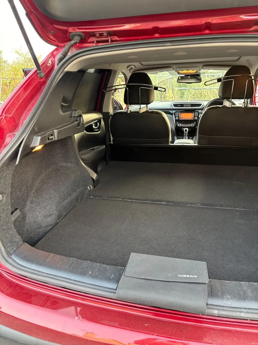 Nissan Qashqai 1.5 DSL SV Premium Van - Image 3