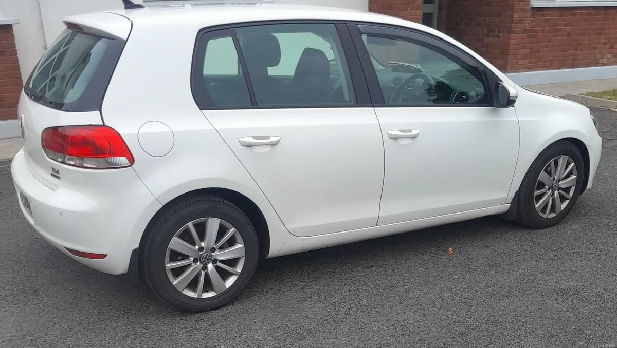Volkswagen Golf 2011 - Image 4