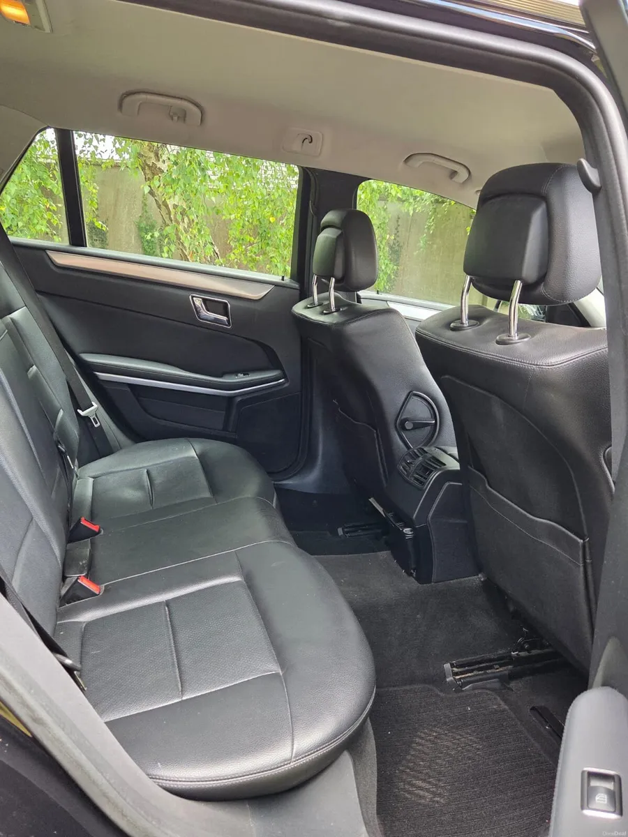 Automatic 7 seater Mercedes NCT 05 27 156 MILES 2. - Image 3